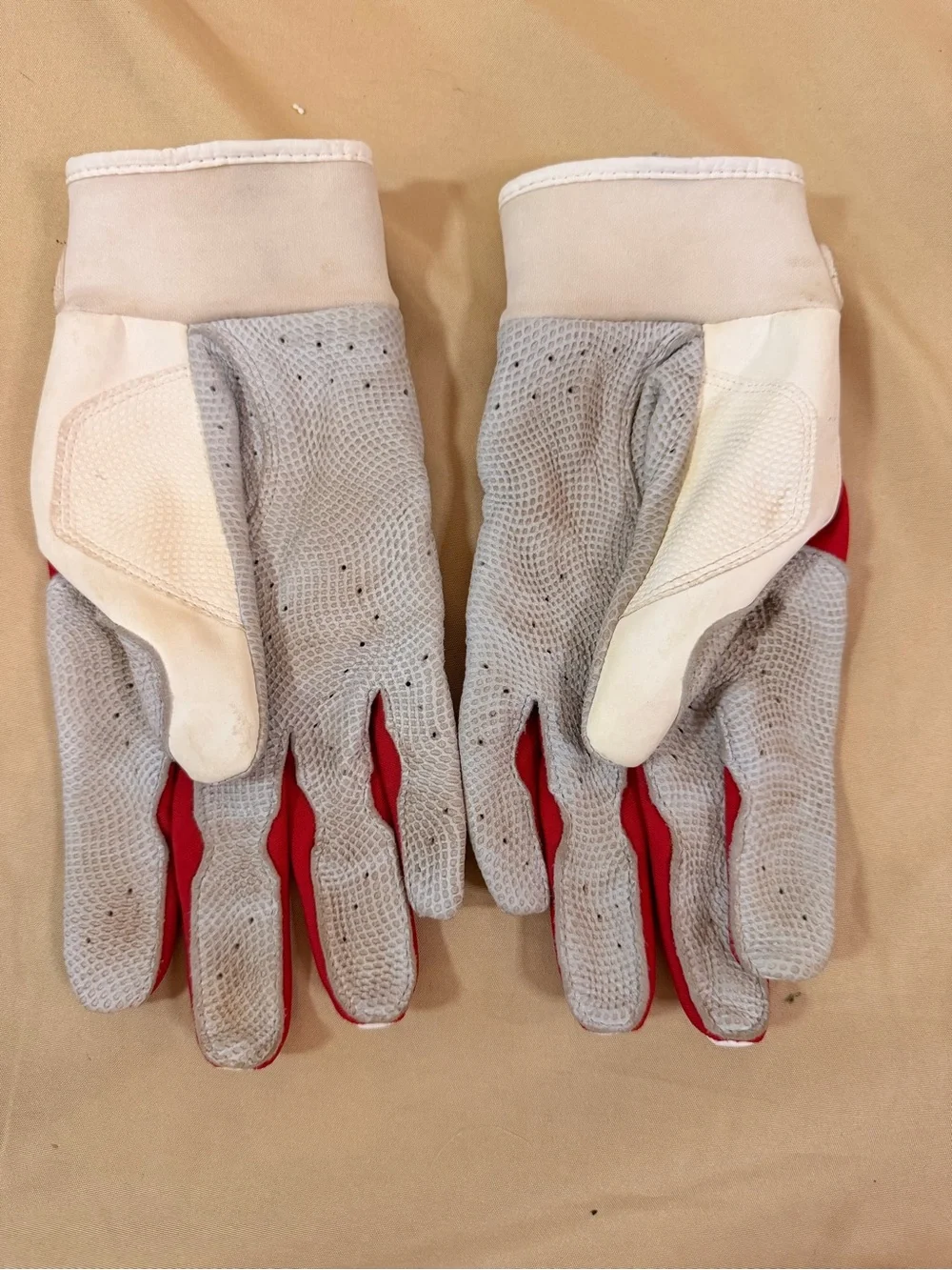 Marucci batting gloves medium